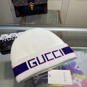 В комплекте с пылезащитным чехлом GUCCI Оригинальная шапка с лент