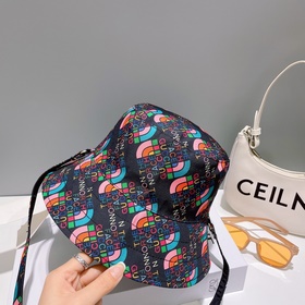 【GUCCI】 Официальный сайт доступен на севере страны. Новая корейск