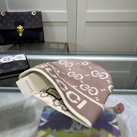 Официальный сайт GUCCI. Вязаная шапка из кашемира. Новинка на офи