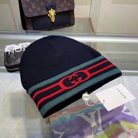 GUCCI Оригинальная шапка с украшением виде ленты, шерстяная шапка