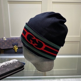 GUCCI Оригинальная шапка с украшением виде ленты, шерстяная шапка