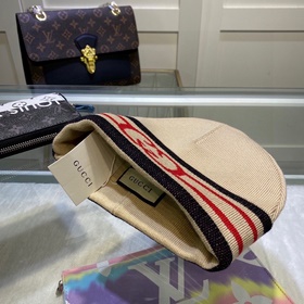 GUCCI Оригинальная шапка с украшением виде ленты, новая модель на