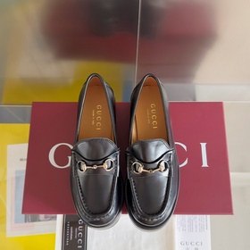 Версия высшего качества： женская модель  Gucci Новейшие туфли с 