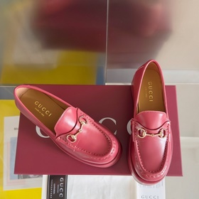 Версия высшего качества： женская модель  Gucci Новейшие туфли с 