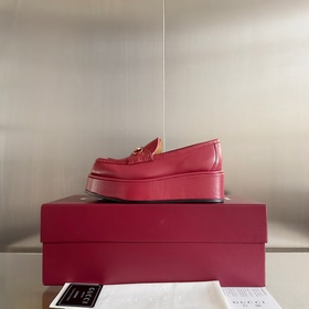 Версия высшего качества： женская модель  Gucci Новейшие туфли с 