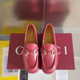 Версия высшего качества： женская модель  Gucci Новейшие туфли с 