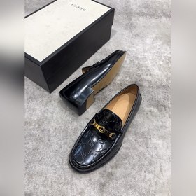 Новая модель Gucci, одновременная продажа в фирменных магазинах, 