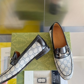 Топовая версия： мужская модель ( Gucci G-Classics Лоферы с пряжко