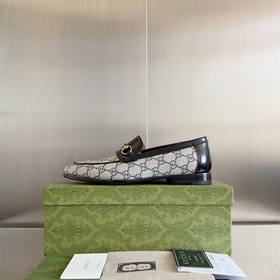Топовая версия： мужская модель ( Gucci G-Classics Лоферы с пряжко