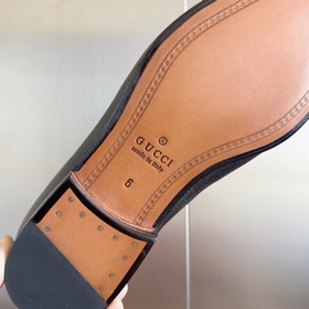 Топовая версия： мужская модель ( Gucci G-Classical Horsebit Loafe