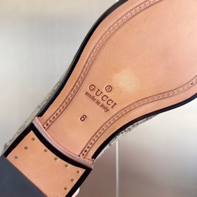 Топовая версия： мужская модель ( Gucci G-Classical Horsebit Loafe