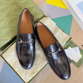 Топовая версия： мужская модель ( Gucci G-Classics Лоферы с пряжко