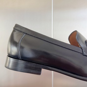 Топовая версия： мужская модель ( Gucci G-Classics Лоферы с пряжко