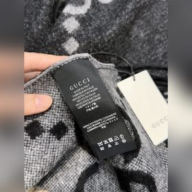 Gucci Новый большой двусторонний шарф из кашемира Размер： 45*200