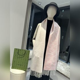 G 【GG кашемировый платок с застежкой виде конской уздечки 90】 Ква