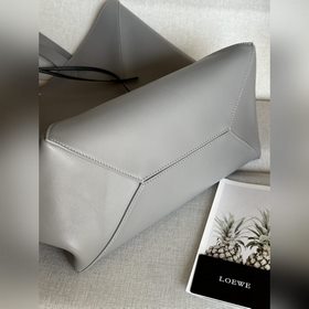 Оригинальная кожа LOEWE Новинка 1761 Большая сумка из гладкой ко