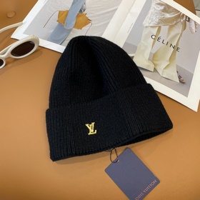 Официальный сайт Lv Очень универсальный, подходит для мужчин и же