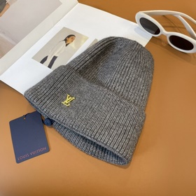 Официальный сайт Lv Очень универсальный, подходит для мужчин и же