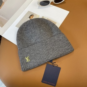 Официальный сайт Lv Очень универсальный, подходит для мужчин и же