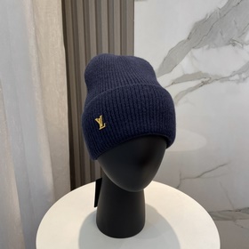 Официальный сайт Lv Очень универсальный, подходит для мужчин и же