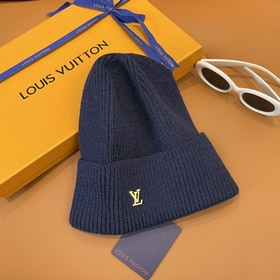 Официальный сайт Lv Очень универсальный, подходит для мужчин и же