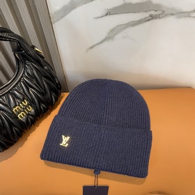 Официальный сайт Lv Очень универсальный, подходит для мужчин и же