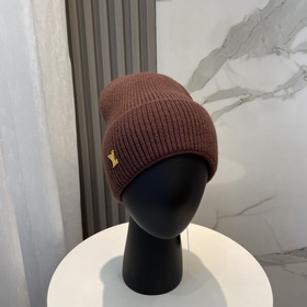 Официальный сайт Lv Очень универсальный, подходит для мужчин и же