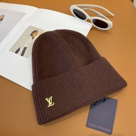 Официальный сайт Lv Очень универсальный, подходит для мужчин и же