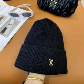 Официальный сайт Lv Очень универсальный, подходит для мужчин и же