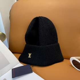 Официальный сайт Lv Очень универсальный, подходит для мужчин и же