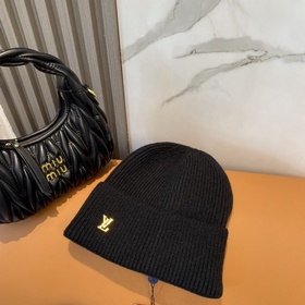 Официальный сайт Lv Очень универсальный, подходит для мужчин и же