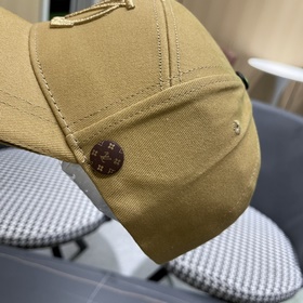 Louis Vuitton 2025 новая модель бейсболки ранней осени  Бейсбол