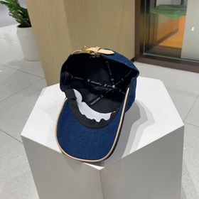 Бейсболка Louis Vuitton Новая бейсболка LV, тщательно изготовлена