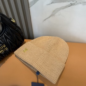 Официальный сайт Lv Очень универсальный, подходит для мужчин и же