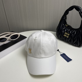 LouiVuittonLV 2025 Новая модель в магазине Louis Vuitton. Новая б