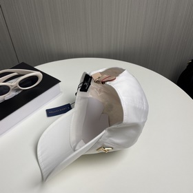 LouiVuittonLV 2025 Новая модель в магазине Louis Vuitton. Новая б