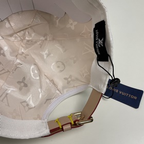LouiVuittonLV 2025 Новая модель в магазине Louis Vuitton. Новая б