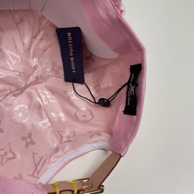 LouiVuittonLV 2025 Новая модель от Louis Vuitton. Бейсболка с выш