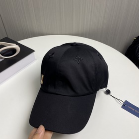 LouiVuittonLV 2025 Новая модель в магазине Louis Vuitton. Новая б