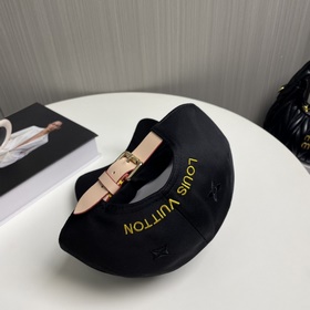 LouiVuittonLV 2025 Новая модель в магазине Louis Vuitton. Новая б