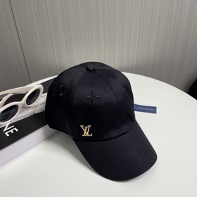 LouiVuittonLV 2025 Новая модель в магазине Louis Vuitton. Новая б