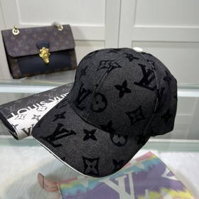 Бейсболка Louis Vuitton Новая бейсболка LV, тщательно изготовленн