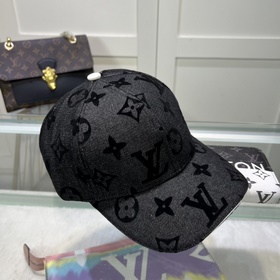 Бейсболка Louis Vuitton Новая бейсболка LV, тщательно изготовленн