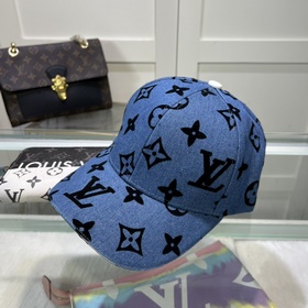 Бейсболка Louis Vuitton Новая бейсболка LV, тщательно изготовленн