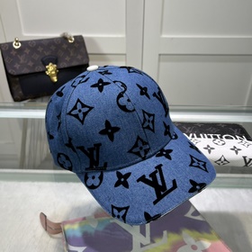 Бейсболка Louis Vuitton Новая бейсболка LV, тщательно изготовленн