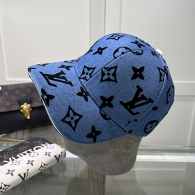 Бейсболка Louis Vuitton Новая бейсболка LV, тщательно изготовленн