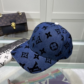 Бейсболка Louis Vuitton Новая бейсболка LV, тщательно изготовленн