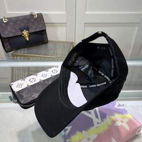 Бейсболка Louis Vuitton Новая бейсболка LV, тщательно изготовленн