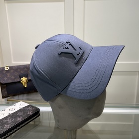 Бейсболка Louis Vuitton Новая бейсболка LV, тщательно изготовленн
