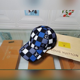 Новейшая модель на официальном сайте LV, изготовлена из высококач